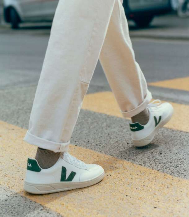 ヴェジャ VEJA  V-12 LEATHER ホワイト/グリーン クロムフリーレザーCYPRUS