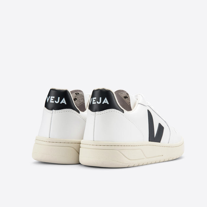 ヴェジャ VEJA  V-10スニーカー ホワイト/ブラック C.W.L