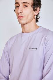 ユニセックスロゴロングTシャツ