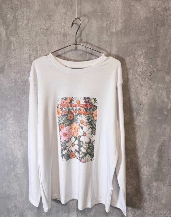 【TEN】Flowerシリーズ　Each Blossom Has Its Own Beauty Tシャツ オーガニックコットン/フロント